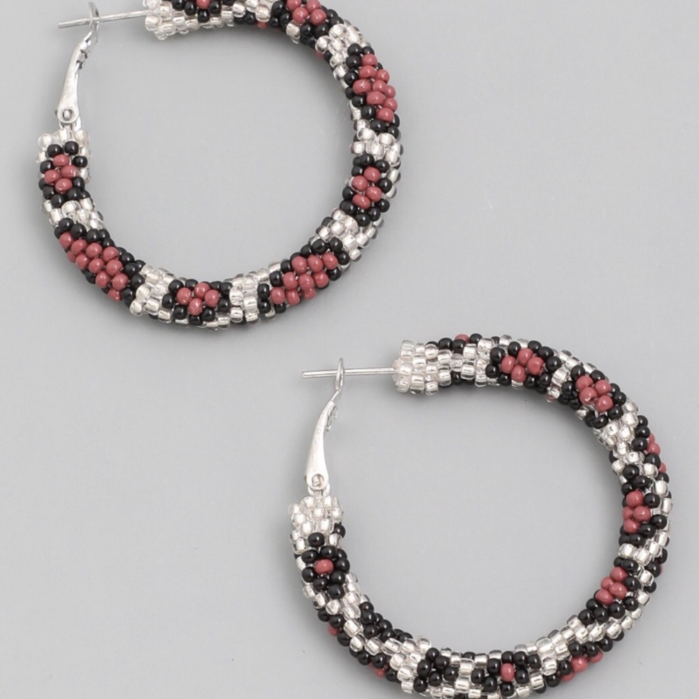 NWT Silver Beaded Animal Print Hoop Earrings
